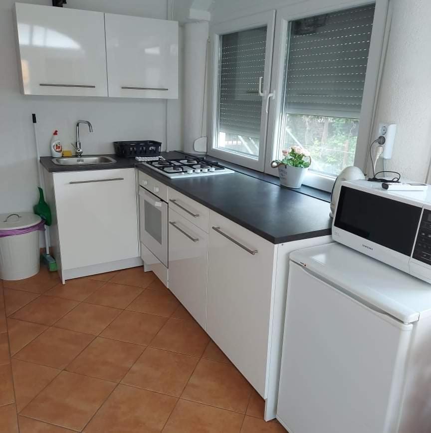 Rege Apartman 2 Alsóörs Zewnętrze zdjęcie