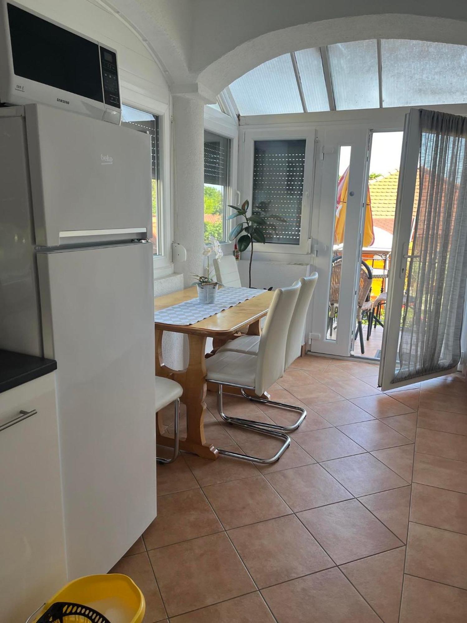 Rege Apartman 2 Alsóörs Zewnętrze zdjęcie